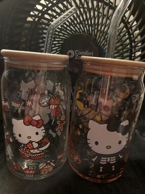 Hello Kitty Clear Glass Drink Jar with Wooden Lid - Pink & Black